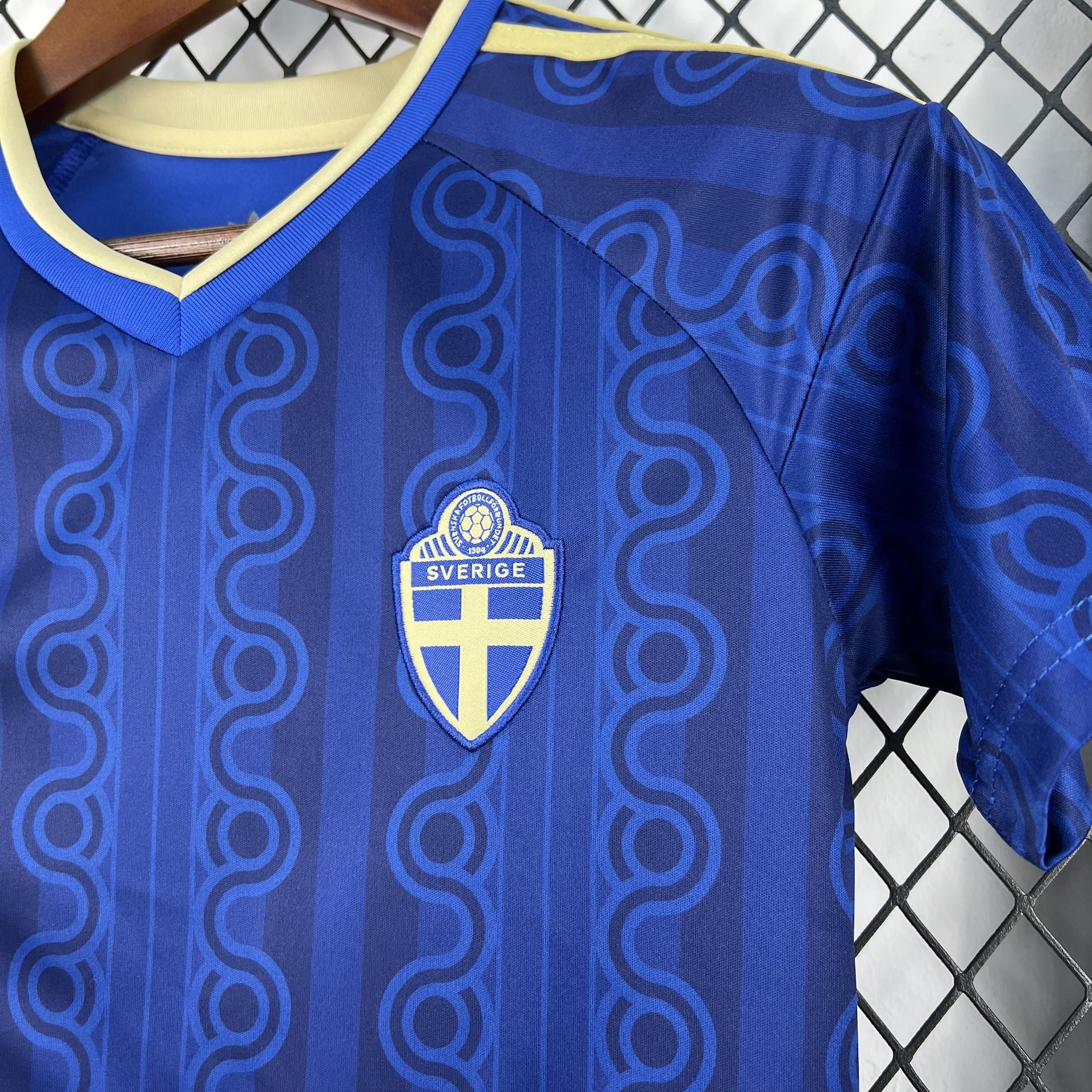 Sweden 2026 Away Kids size