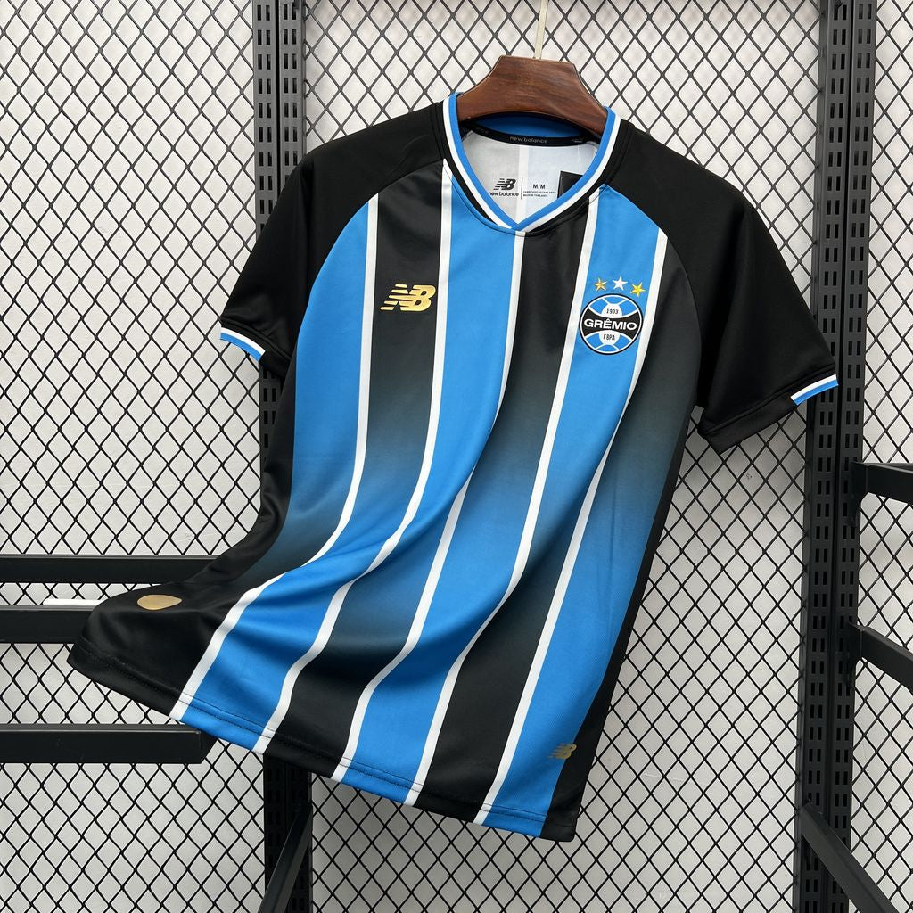 Gremio 26/27 Home Kit