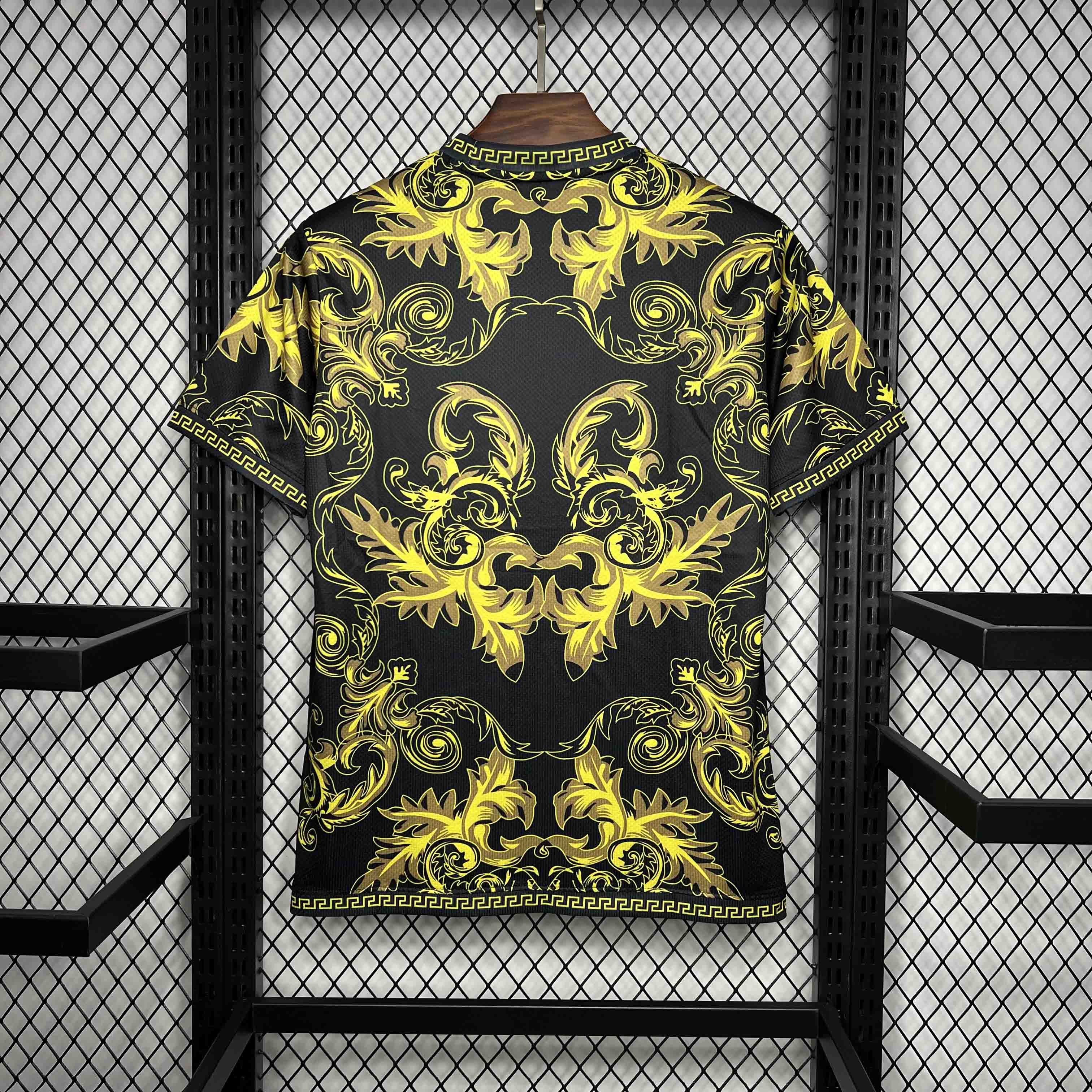 Italy X Versace Yellow Kit