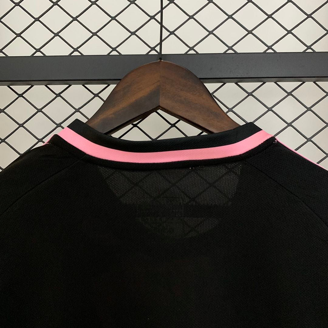 Real Madrid Pink Snake Kit