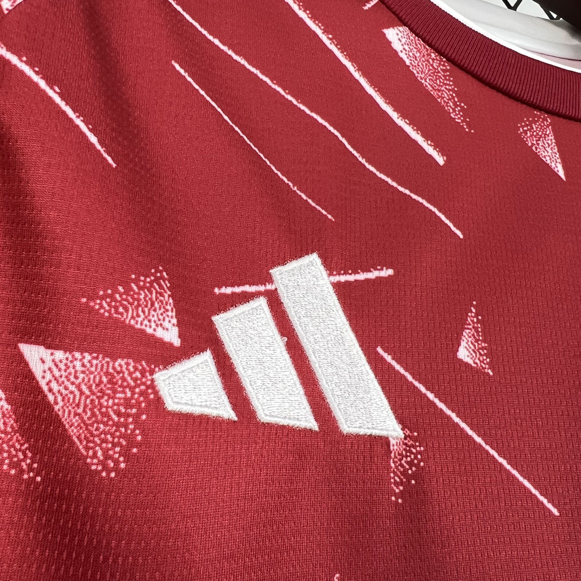 Liverpool 26/27 Home Kit
