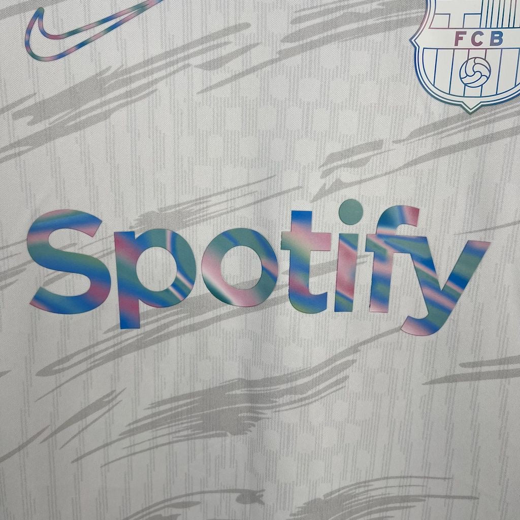 Barcelona White Chrome Kit