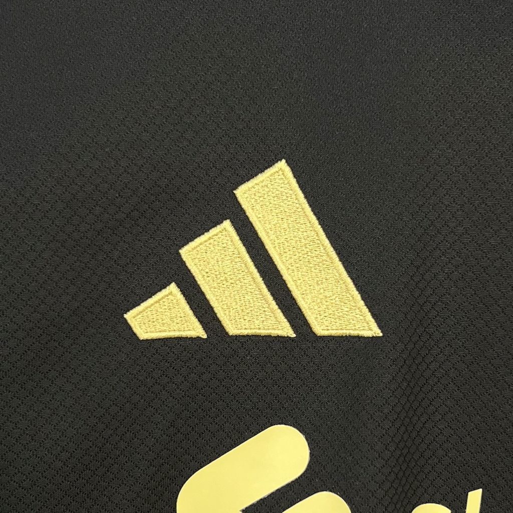 Liverpool Black Gold Kit