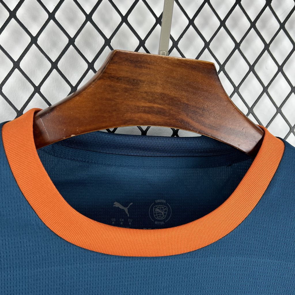 Valencia 26/27 Away Kit