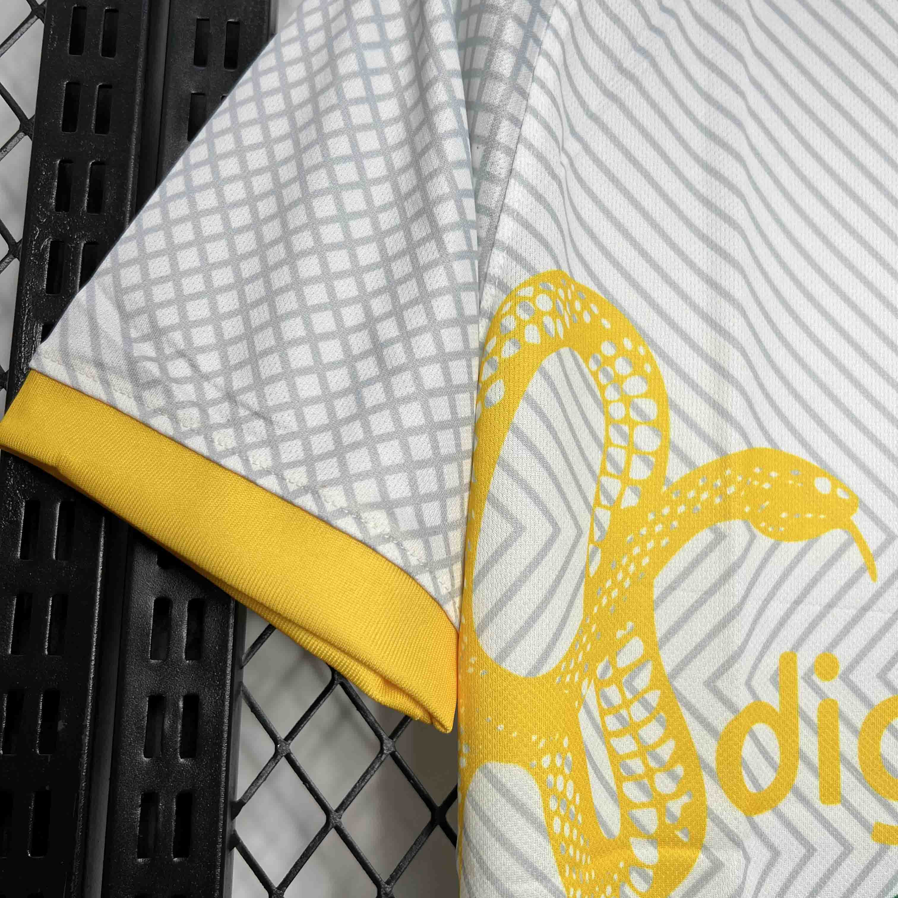 Inter Yellow Snake Kit