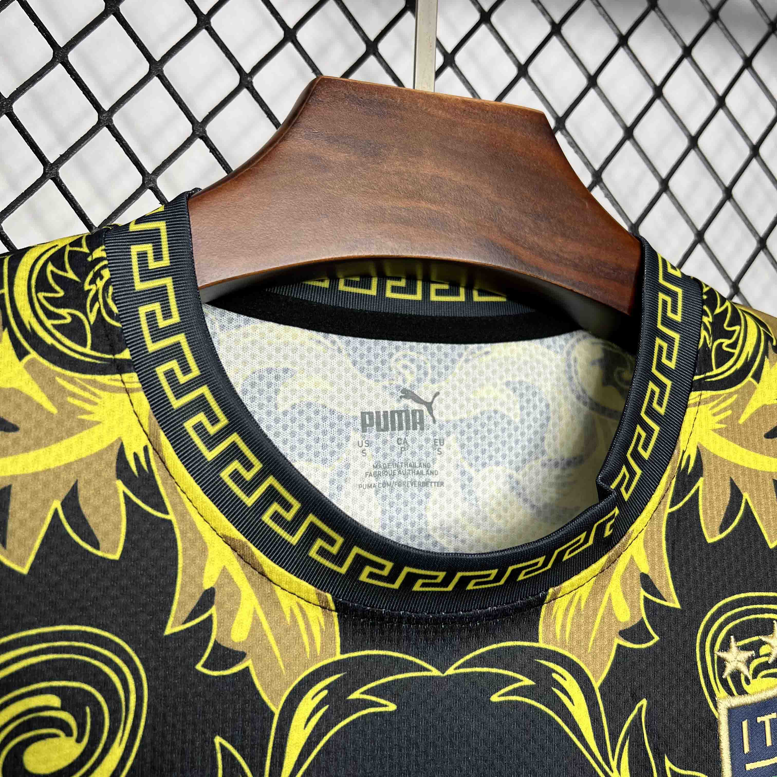 Italy X Versace Yellow Kit